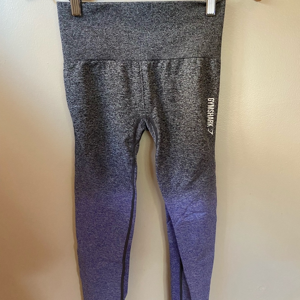 Gymshark XS Ombre Seamless Leggings (Gray/Purple)